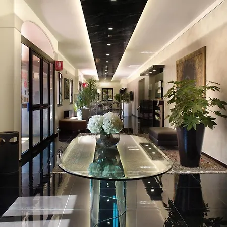 Hotel Versailles 3*