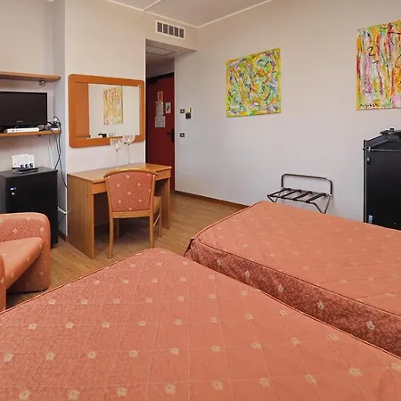 Versailles 3* Colorno